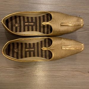 Indian men groom shoes! 9.5, Gold color.
